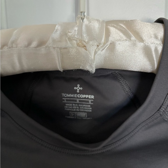 NWOT. Tommy Copper back support tee - Picture 2 of 8